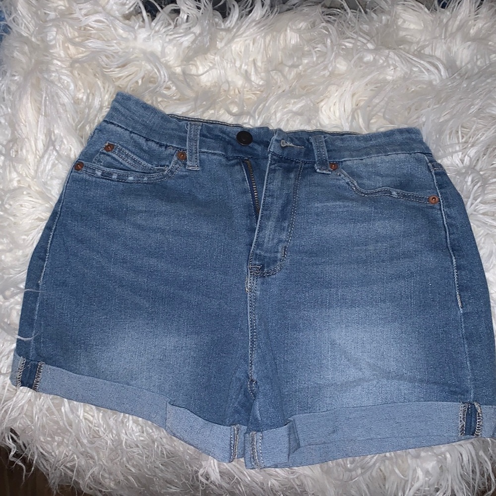No Boundaries Jean Shorts size 5